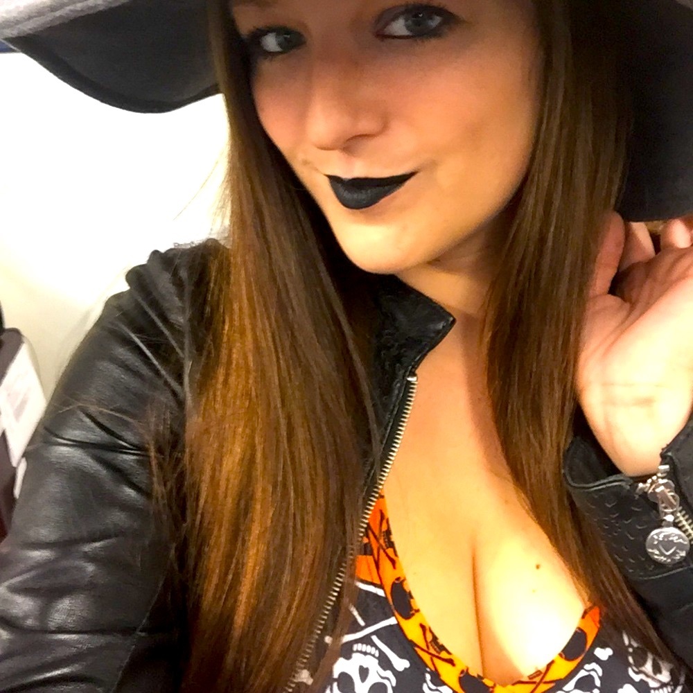 Meet your Posher, Becca